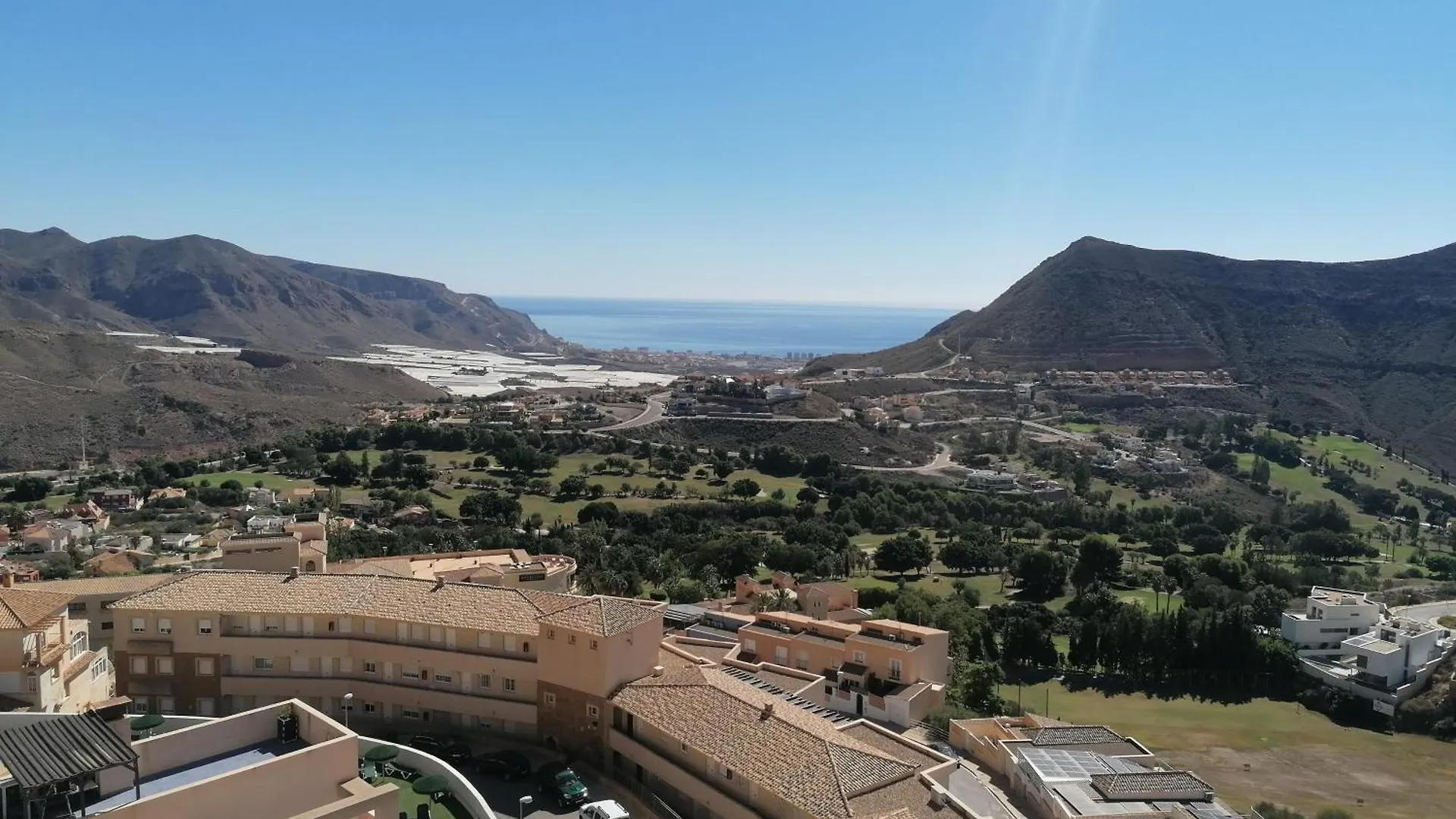 Sybarix Apartment: Precioso apartamento con vistas al golf y el mar La Envía